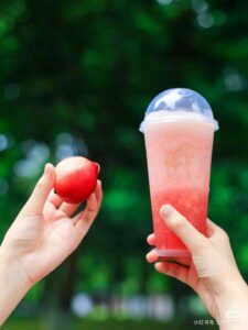 茶饮新品测评：从喜茶到奈雪，谁将占据你的心？